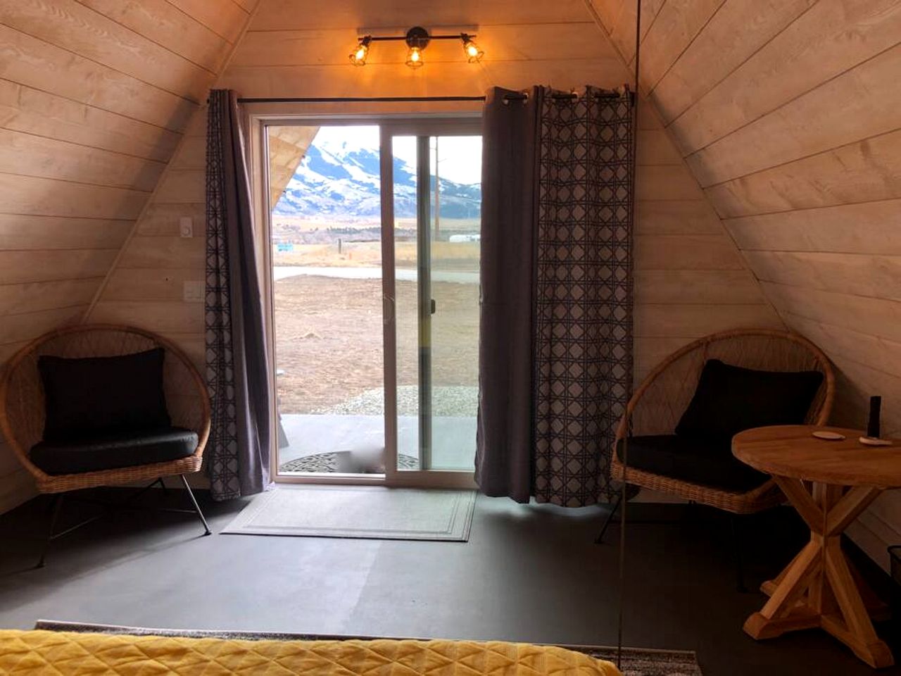 Cozy A-Frame Cabin in the Heart of Paradise Valley for a Unique Escape in Emigrant, Montana