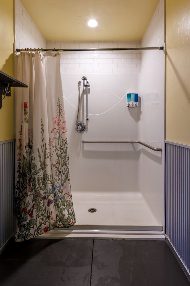 Charming A-Frame Cabins with Shared Kitchen, BBQ & Mountain Views in Emigrant, Montana