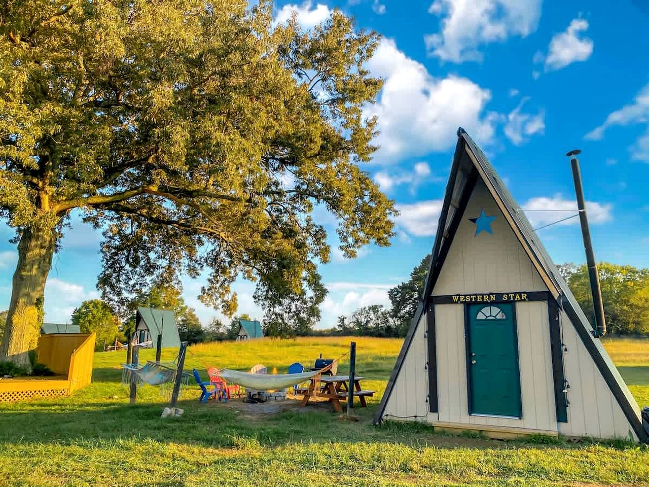 Rustic A-Frame Cabin Near Nashville with Breakfast, AC & Live Music Views
