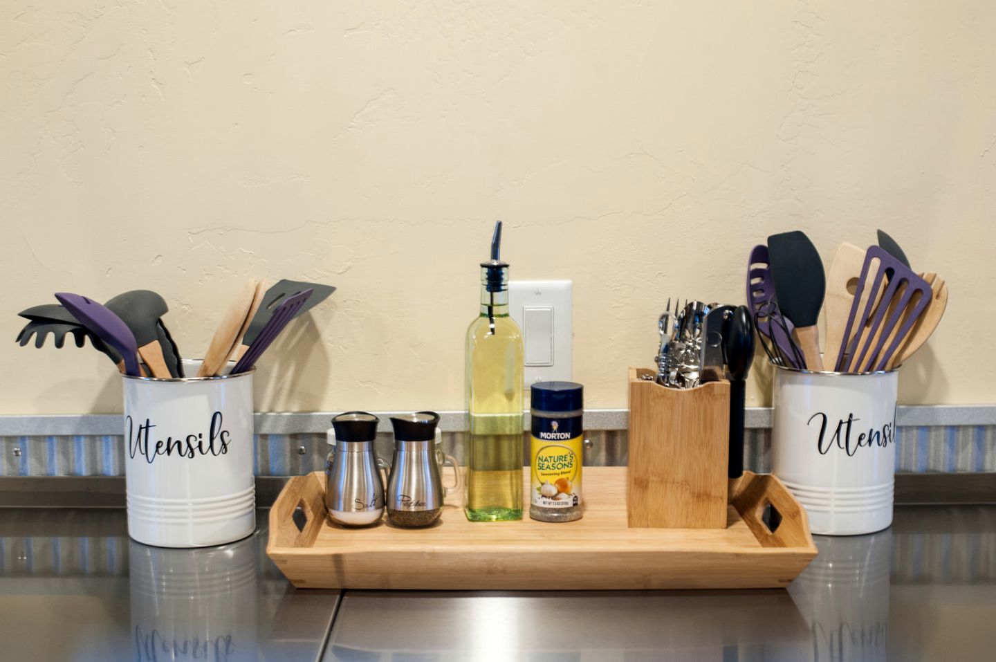 Cute A-Frame Cabin for an Amazing Couples Getaway near Yellowstone National Park in Emigrant, Montana