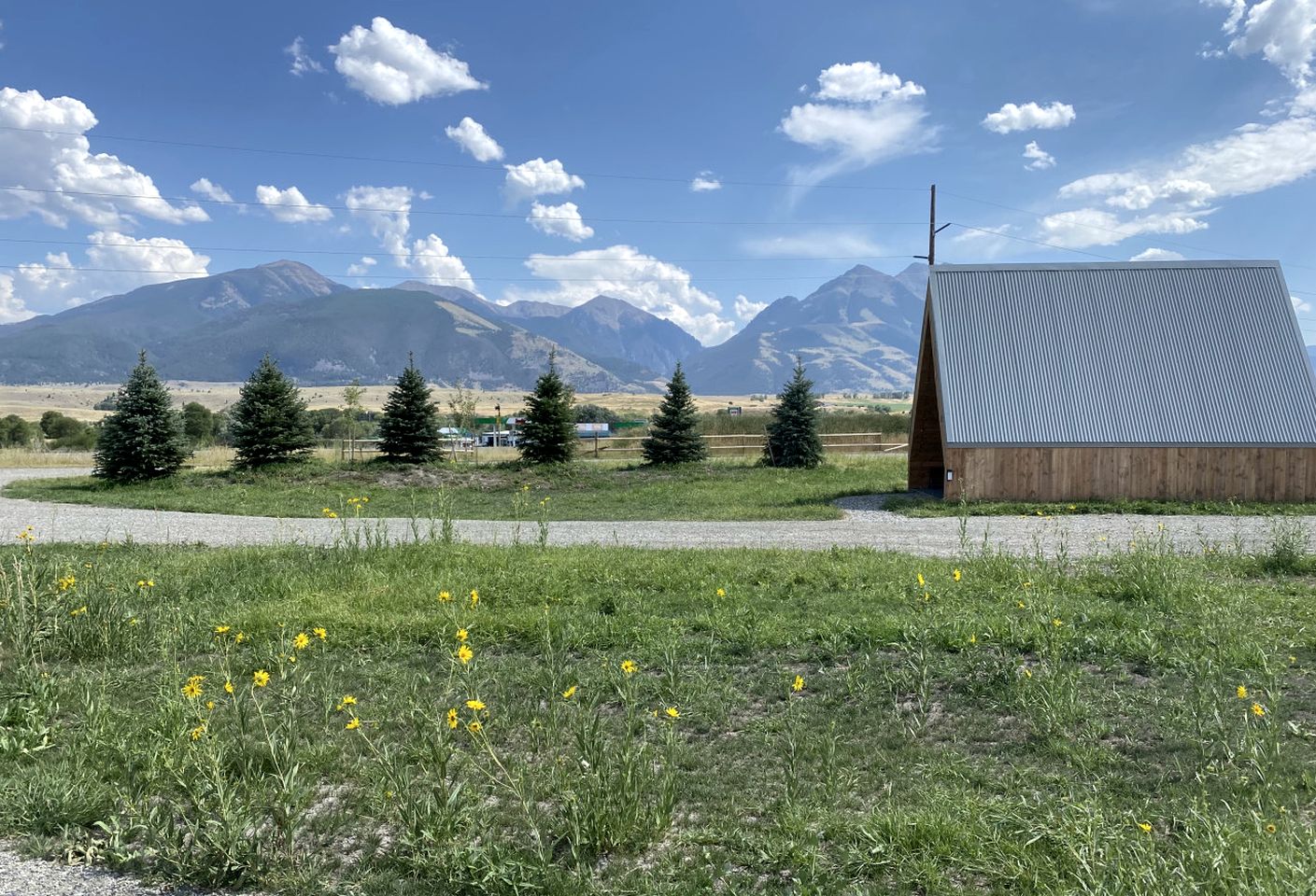 Gorgeous A-Frame Cabin for Two near Yellowstone with Incredible Glampground Amenities in Emigrant, Montana