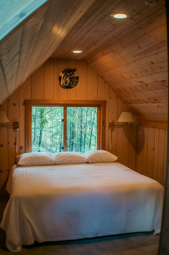 Hideaway Cottage | Cottages (Idleyld Park, Oregon, United States of America)