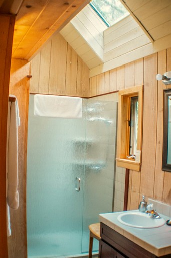 Hideaway Cottage | Cottages (Idleyld Park, Oregon, United States of America)