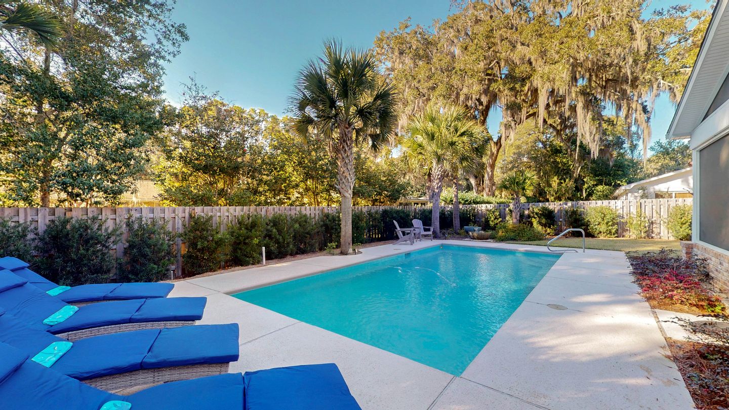 Modern Rental Ideal for Families with Private Pool in Georgia