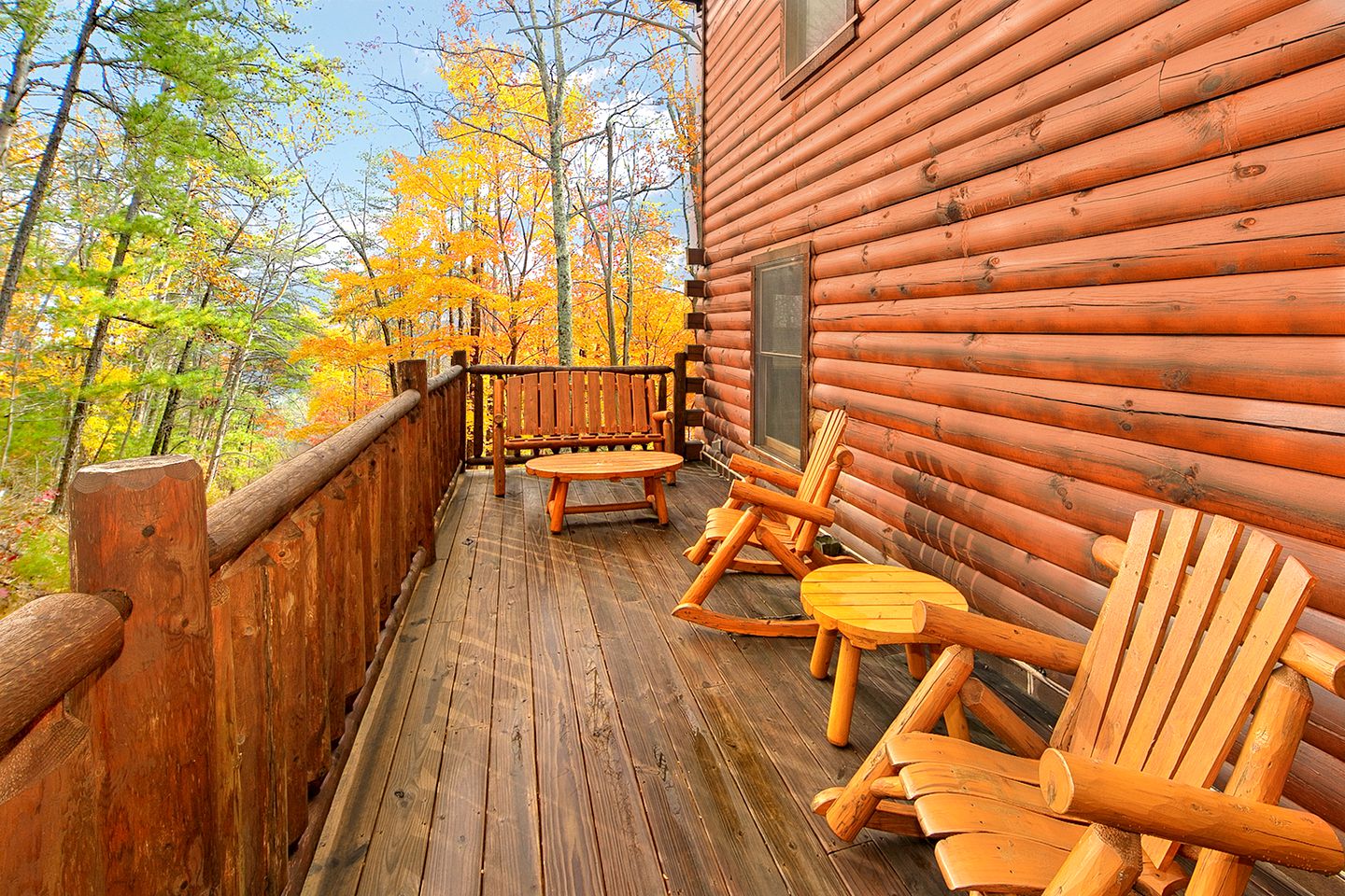 Impressive Cabin with a Private Indoor Pool and Hot Tub in Sevierville, Tennessee