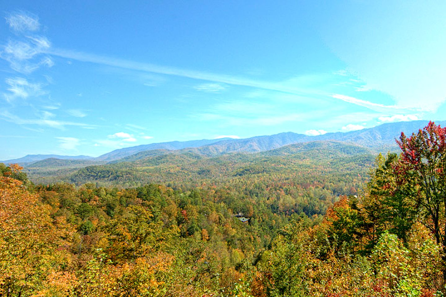 Impressive Cabin with a Private Indoor Pool and Hot Tub in Sevierville, Tennessee