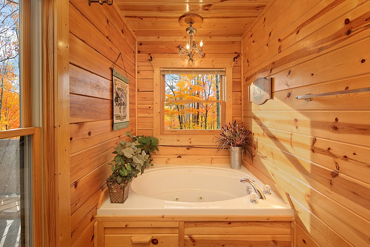 Impressive Cabin with a Private Indoor Pool and Hot Tub in Sevierville, Tennessee