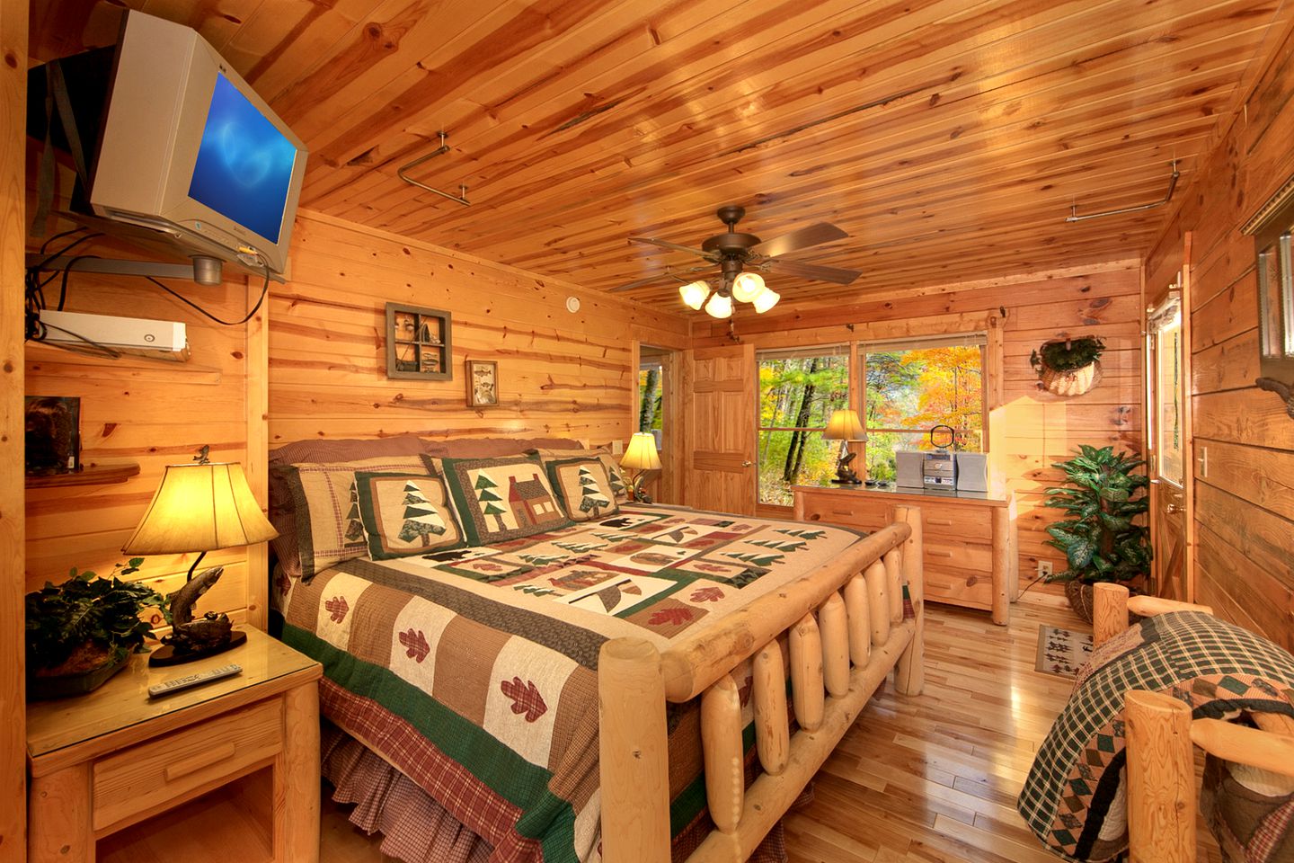 Impressive Cabin with a Private Indoor Pool and Hot Tub in Sevierville, Tennessee