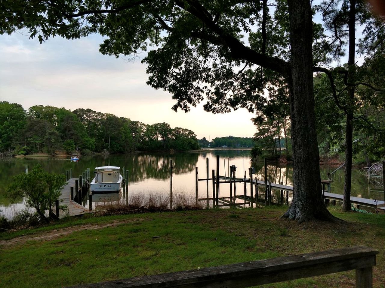 Peaceful Riverfront Cottage Rental near the Chesapeake Bay in Virginia
