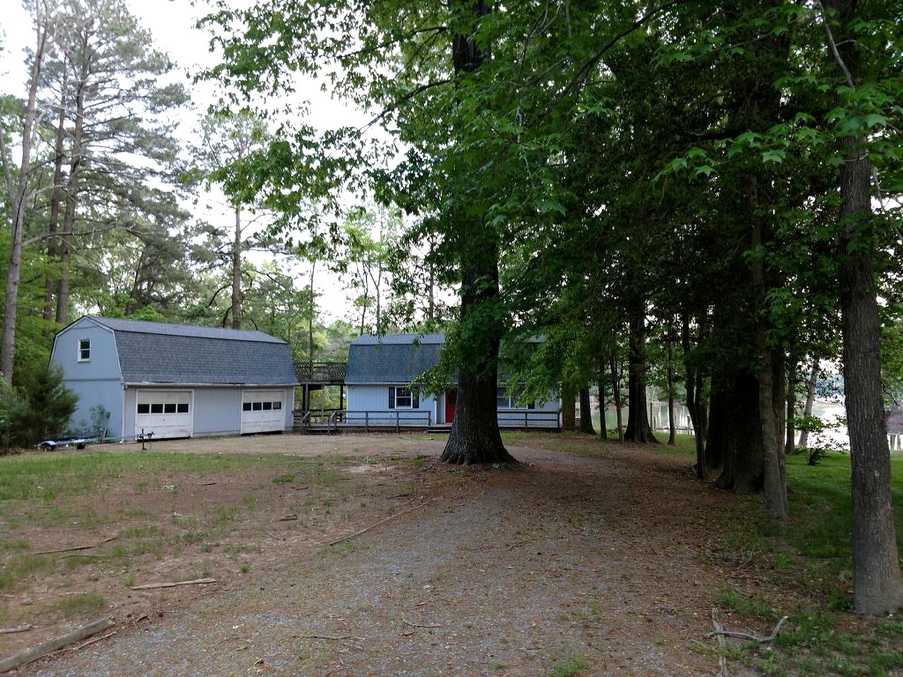 Peaceful Riverfront Cottage Rental near the Chesapeake Bay in Virginia