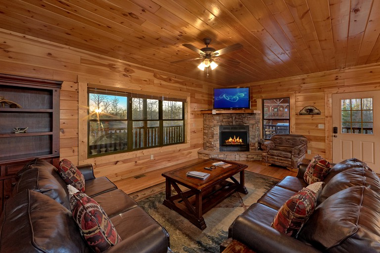 Cabins (United States, Gatlinburg, Tennessee)