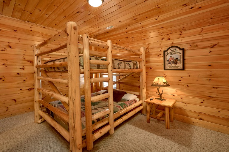 Cabins (United States, Gatlinburg, Tennessee)