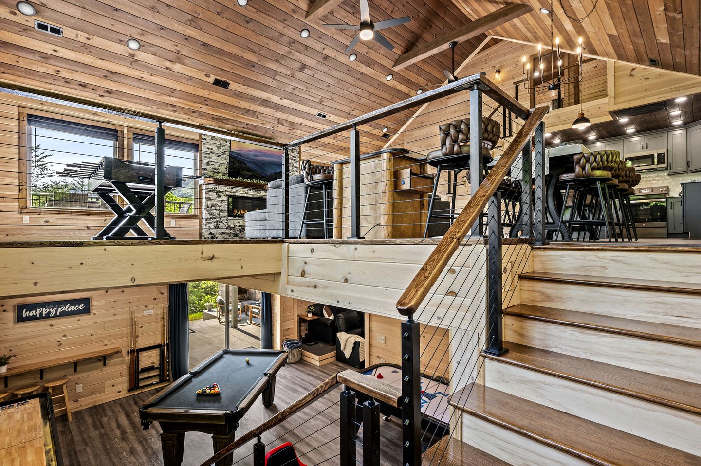 Luxurious Cabin in the Mountains with Game Room in Sevierville, Tennessee