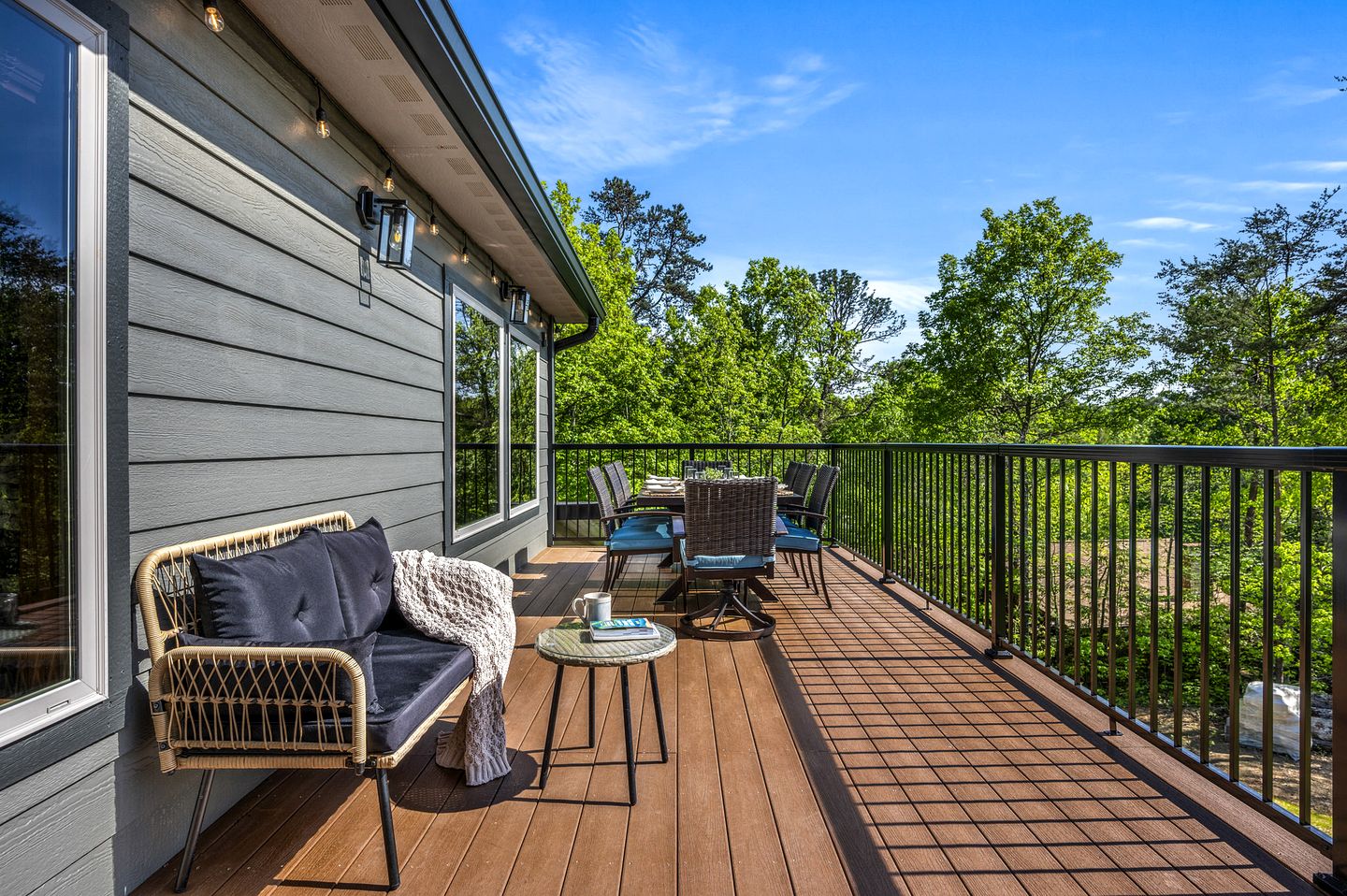 Luxurious Cabin in the Mountains with Game Room in Sevierville, Tennessee