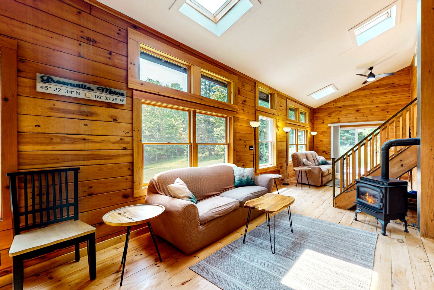 Spellbinding Secluded Cabin Oasis Near Moosehead Lake, Maine