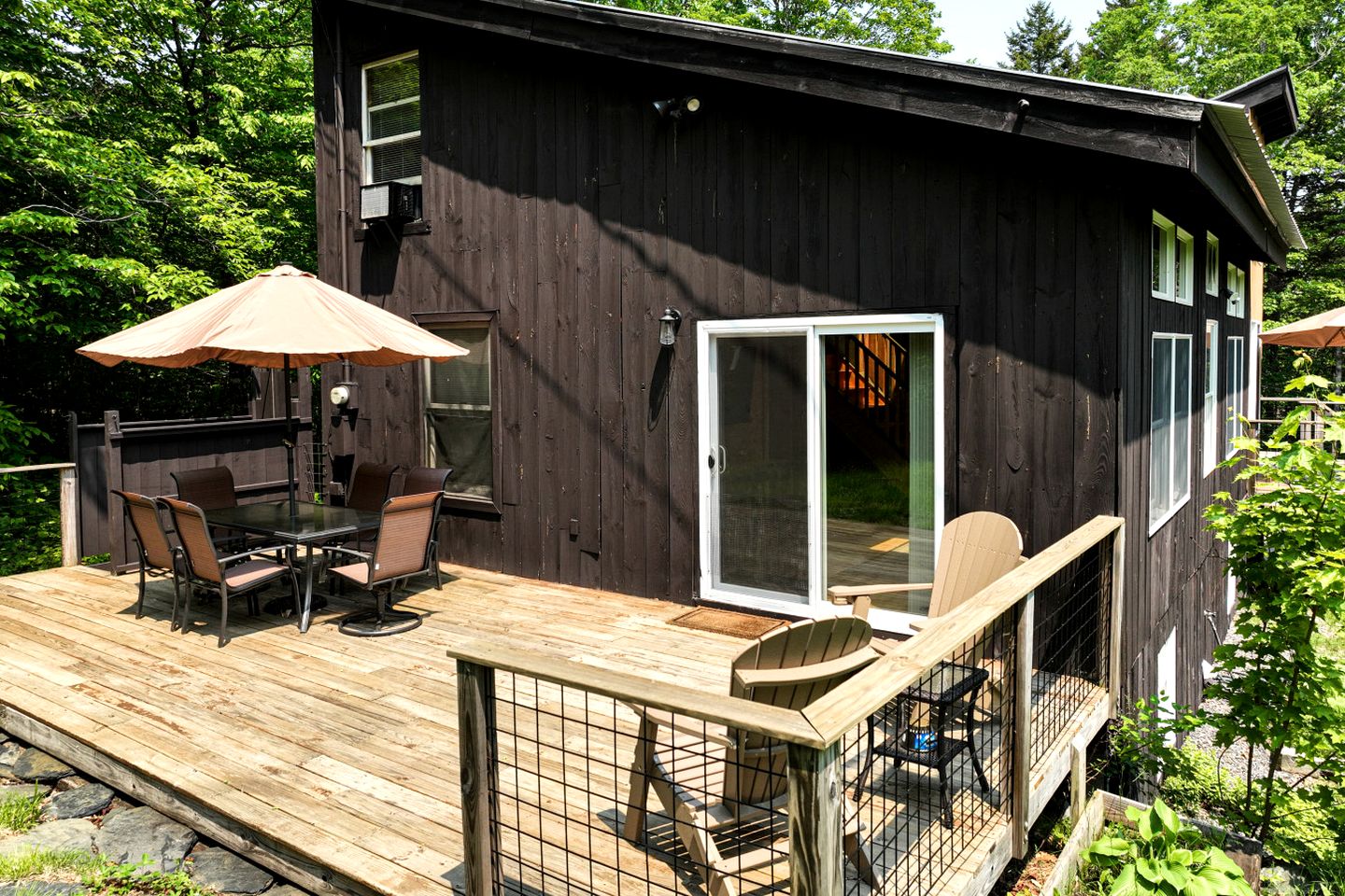Spellbinding Secluded Cabin Oasis Near Moosehead Lake, Maine