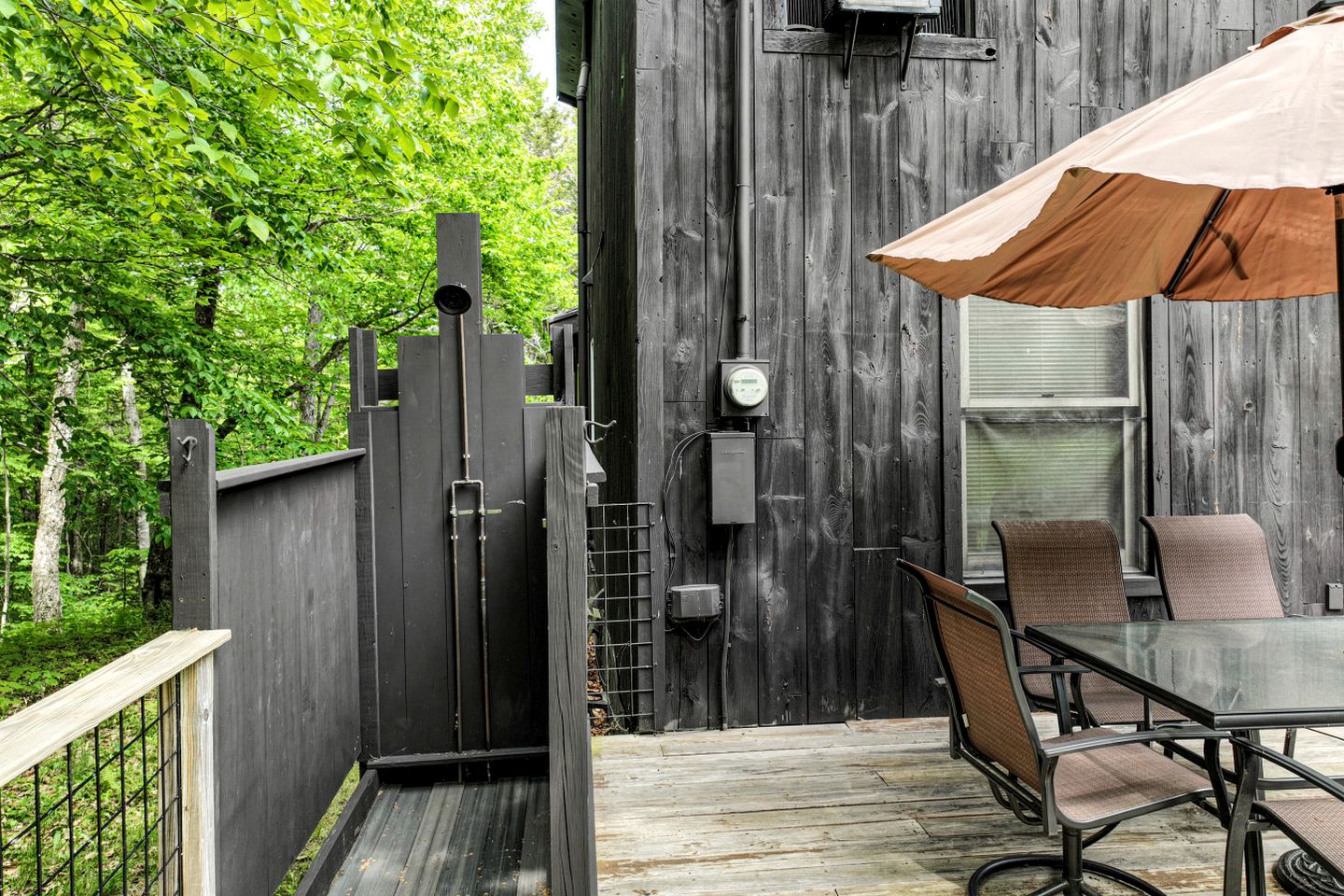 Spellbinding Secluded Cabin Oasis Near Moosehead Lake, Maine