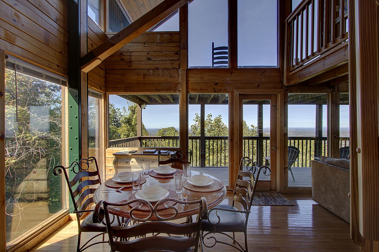 Stunning Mountain View Cabin with Hot Tub & Game Room near Pigeon Forge, Sevierville TN
