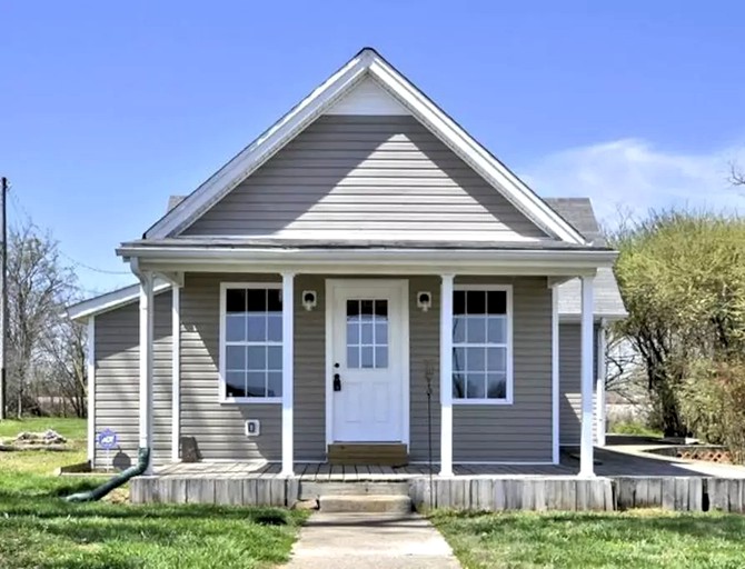 Tiny Houses (Clarksville, Tennessee, United States)