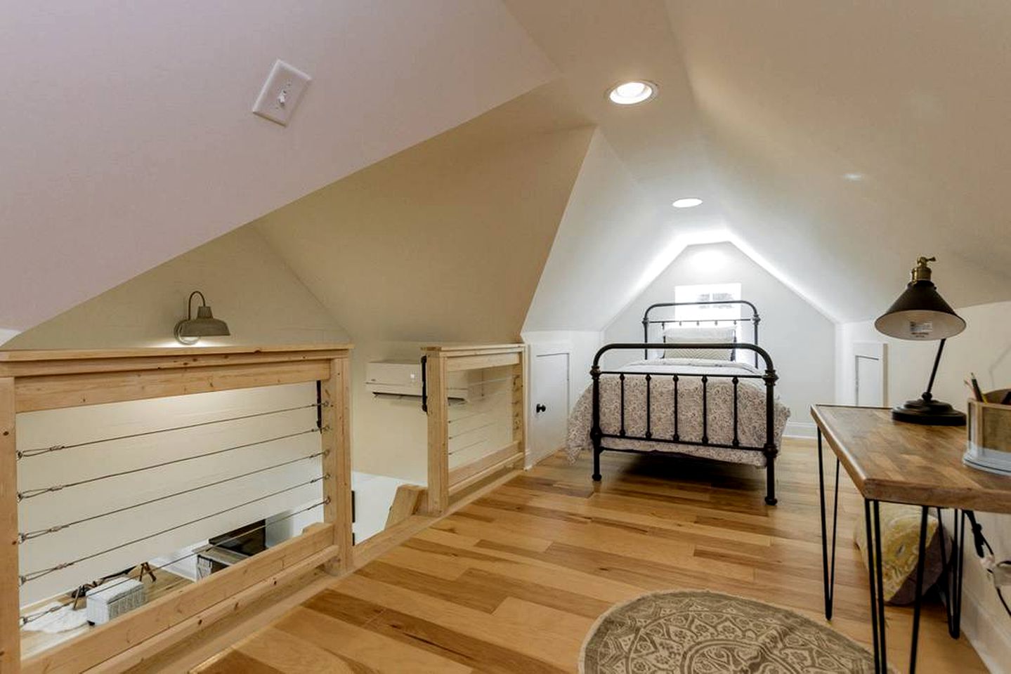 Modern, Rustic Farmhouse Vacation Rental with a Deck in Clarksville, Tennessee