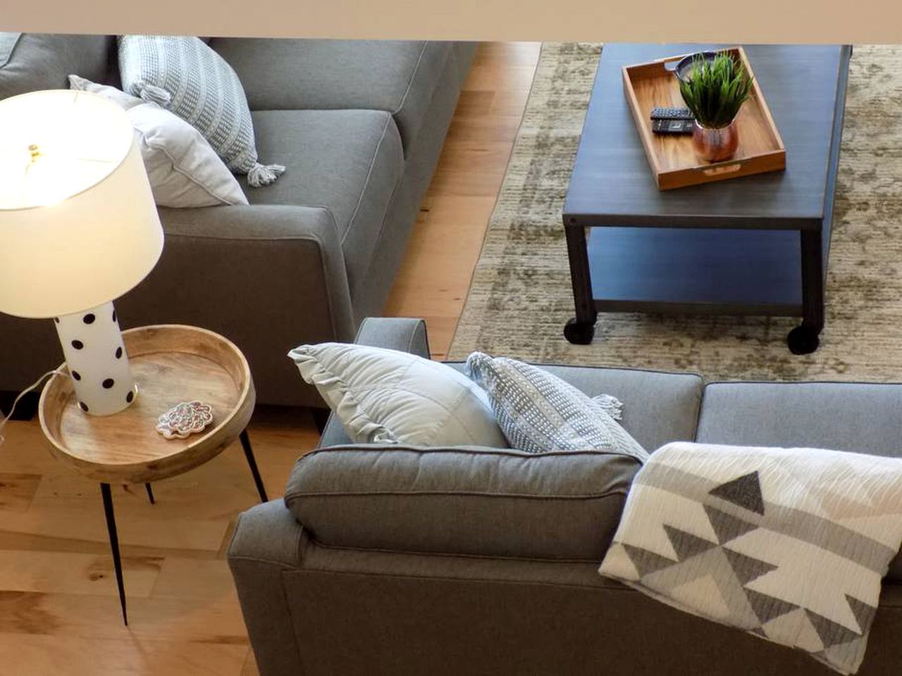 Modern, Rustic Farmhouse Vacation Rental with a Deck in Clarksville, Tennessee