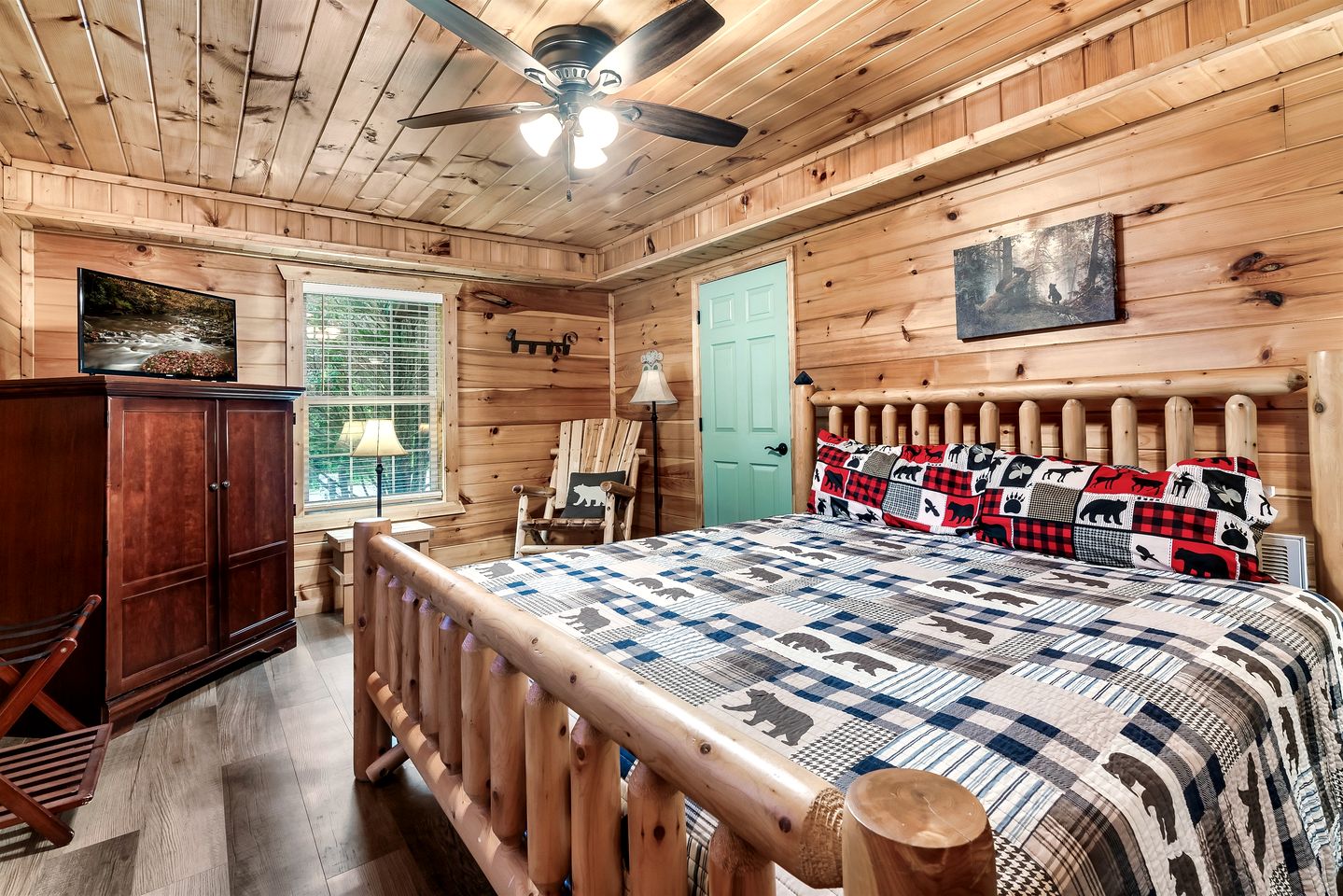 Cozy Cabin Close to Amazing Activities in Gatlinburg, Tennessee