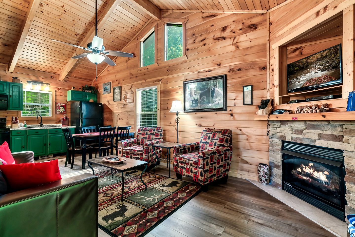 Cozy Cabin Close to Amazing Activities in Gatlinburg, Tennessee