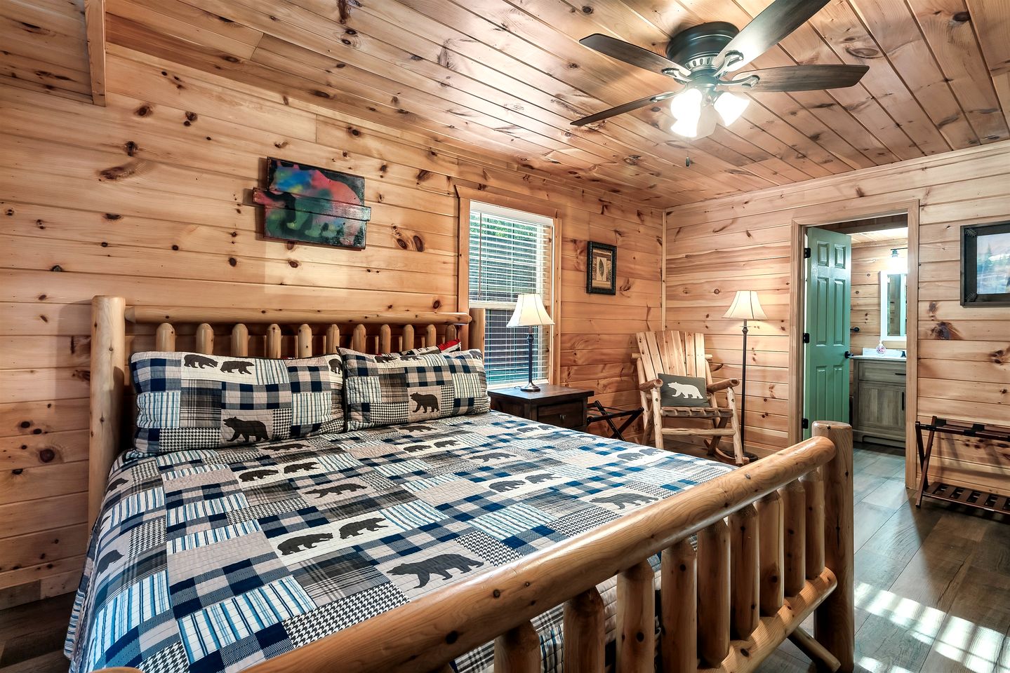 Cozy Cabin Close to Amazing Activities in Gatlinburg, Tennessee