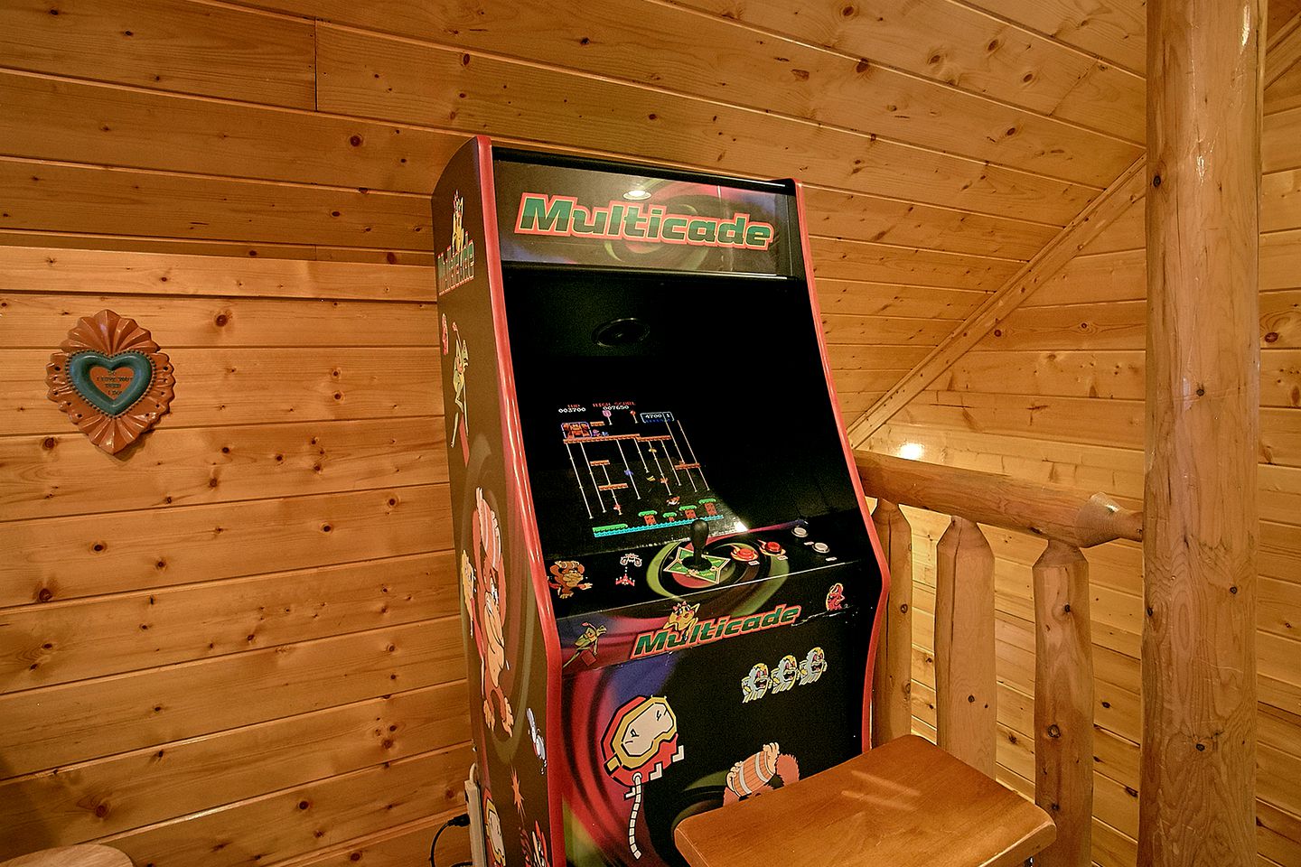 Luxury Cabin Getaway Ideal for the Whole Family in Gatlinburg, East Tennessee