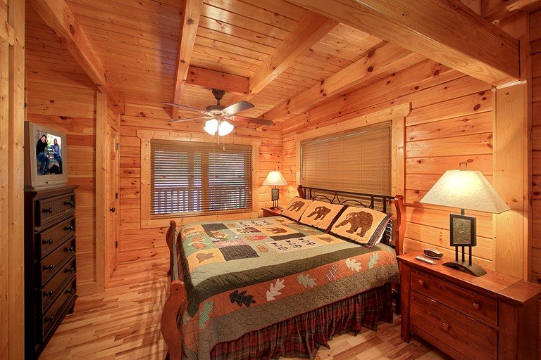 -- (United States, Gatlinburg, Tennessee)