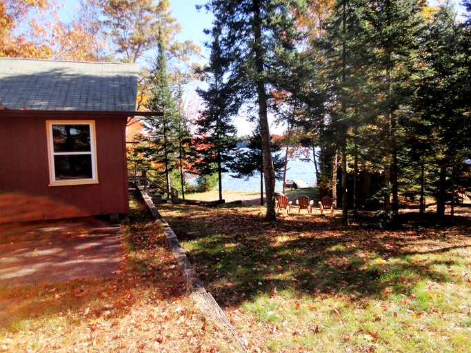 Cabins (Eagle River, Wisconsin, United States)