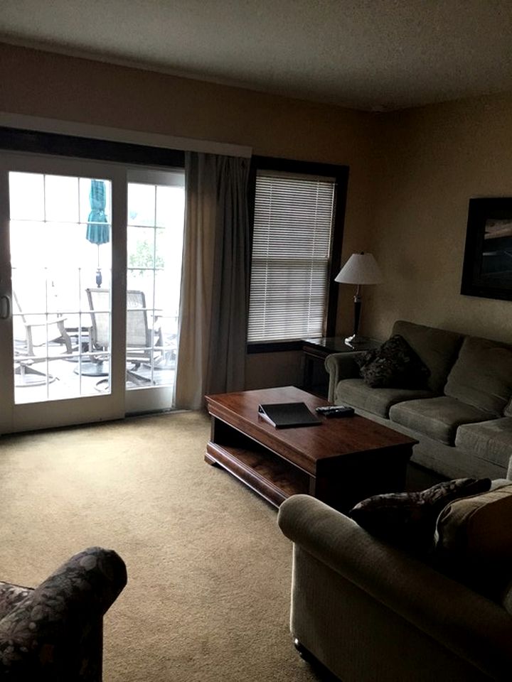 Cute Holiday Rental with Jacuzzi and Direct Lake Views in NY