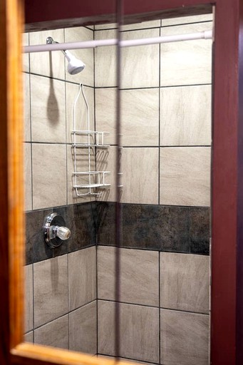 Cabins (Livingston, Montana, United States)