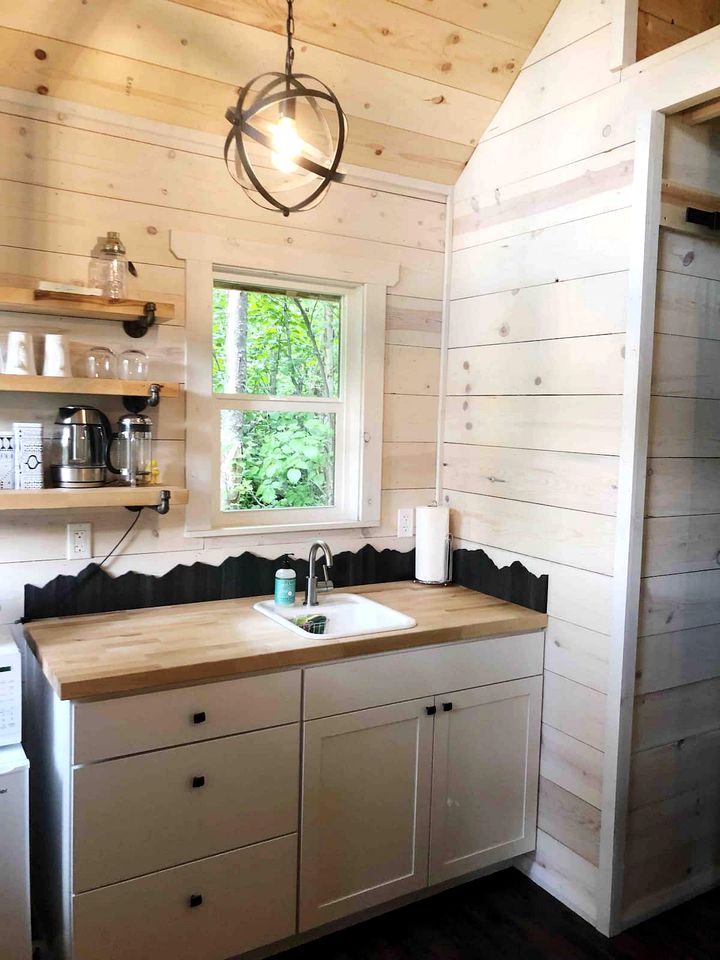 Secluded Tiny House Rental near Anchorage for Glamping in Alaska