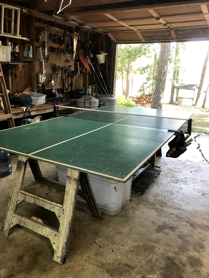 Rustic 18-Person Cabin Rental on Lake Sam Rayburn for Staycation near Houston