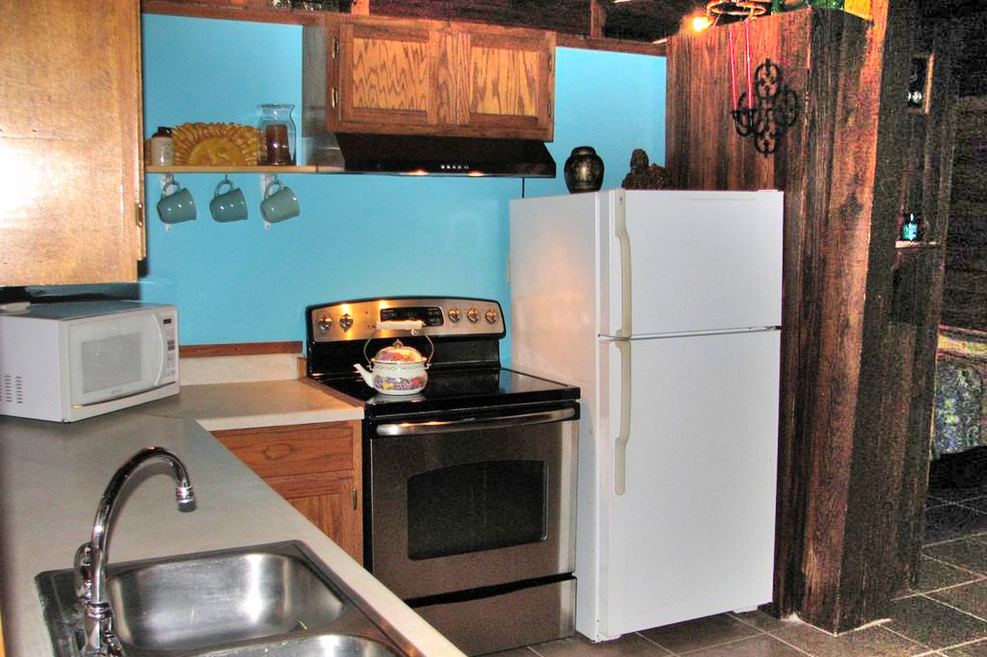 Charming Camping Cabin Rental with Enchanting Views in College Station, Texas