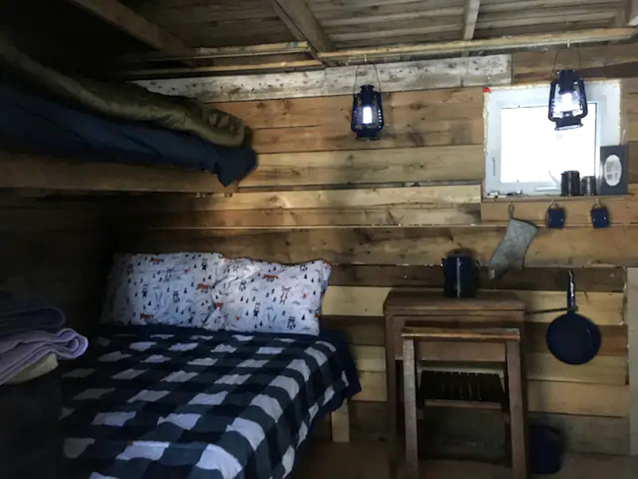Quaint Off-Grid Cabin with Fire Pit Space in Ontario