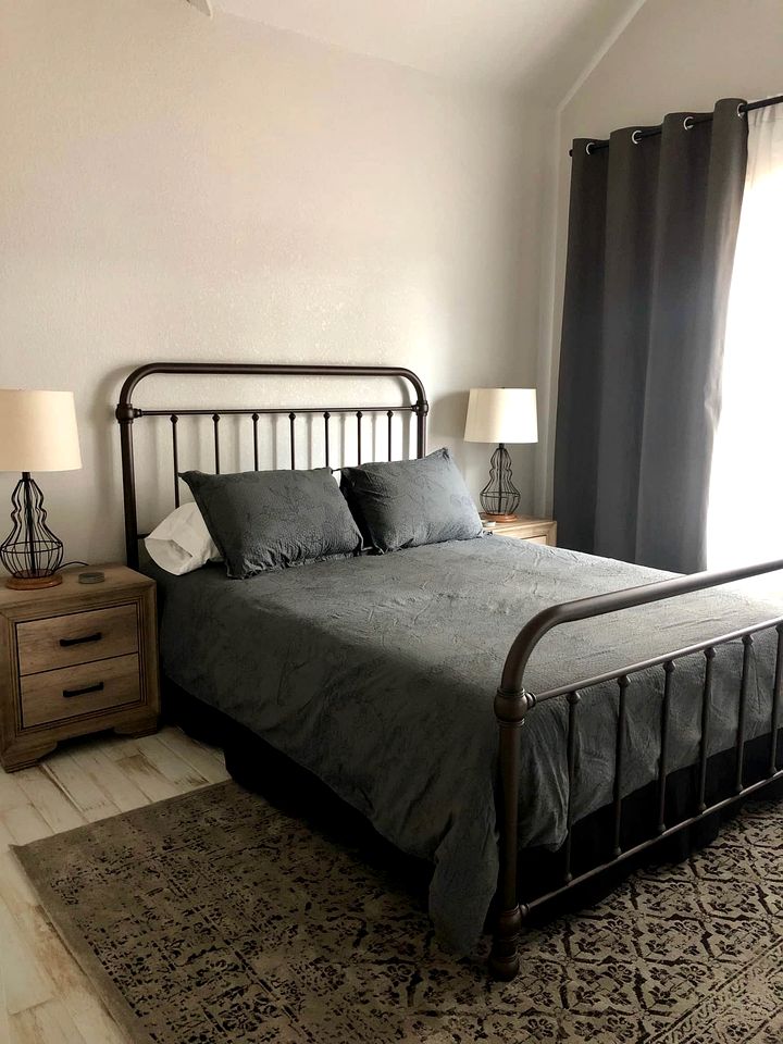 Charming Cabin for Glamping Vacations in Wimberley, Texas