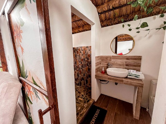 Beautiful Remote Hut, a True South American Paradise | Huts (Palestina, Caldas, Colombia)