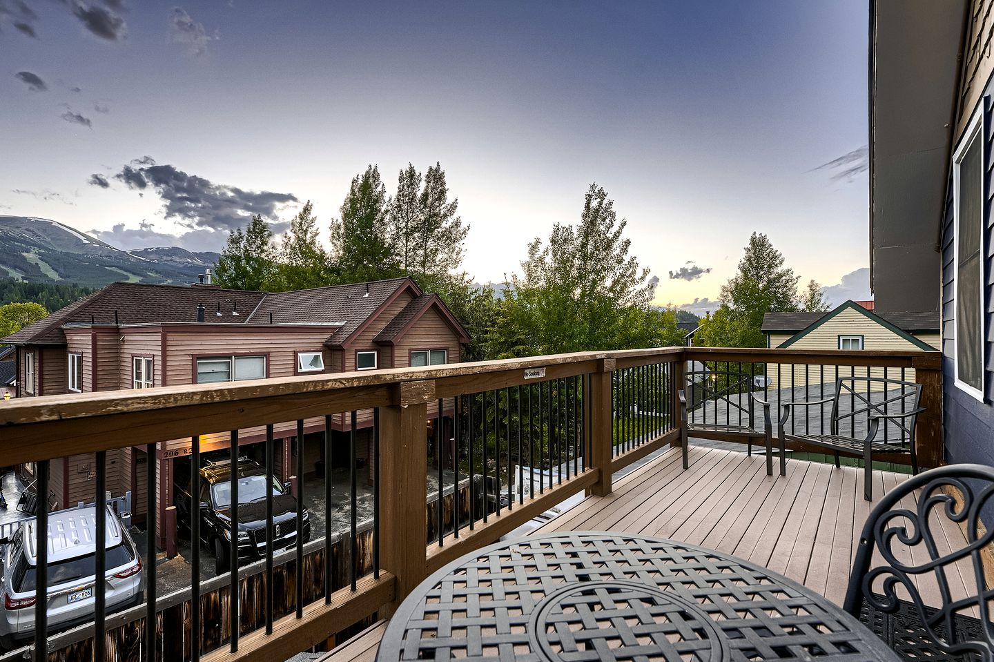 Luxury, Historical Cabin with Hot-tub Near Snow in Carp Breckenridge, Colorado