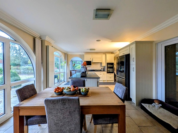 Villas (United Kingdom, --, --)