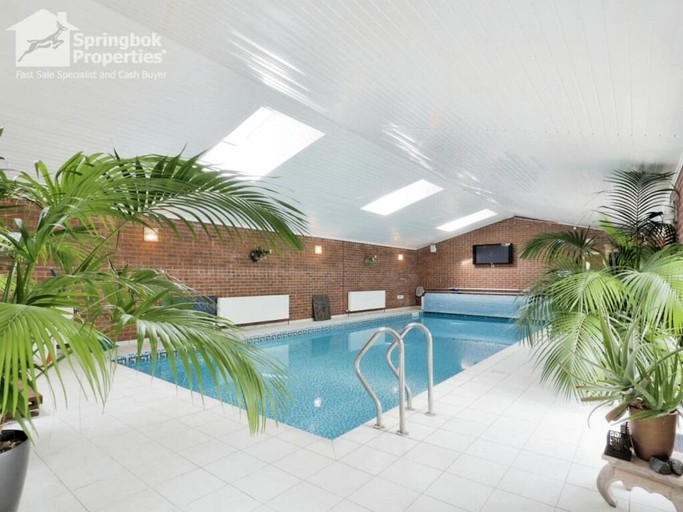 Villas (United Kingdom, --, --)