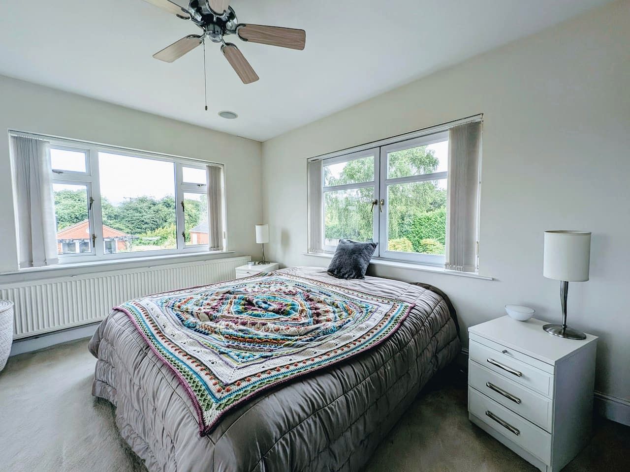 Luxurious Country Villa Retreat with Indoor Pool, Cinema & Spa Near Oxfordshire Countryside