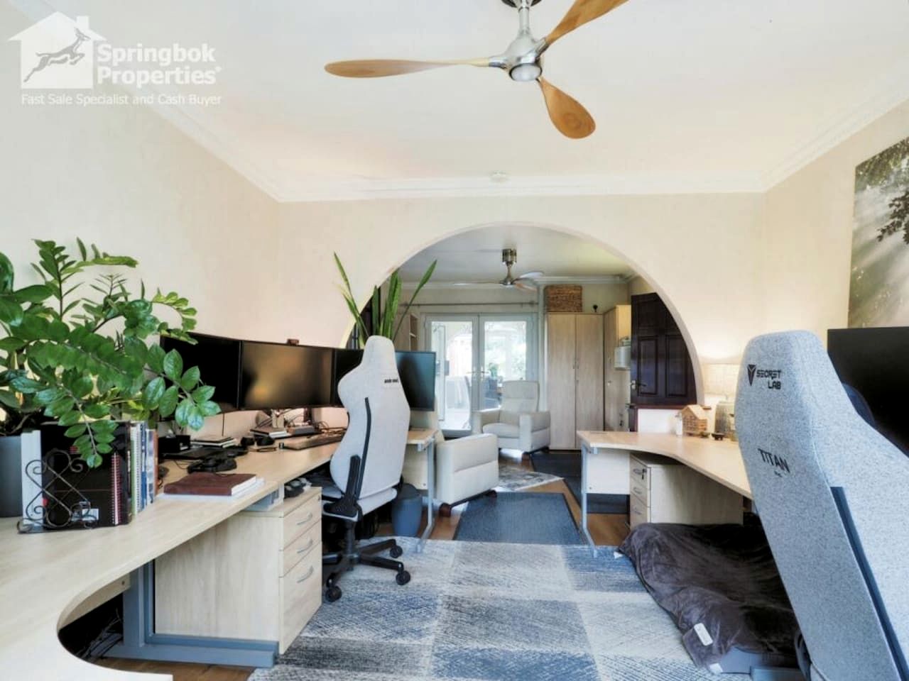 Luxurious Country Villa Retreat with Indoor Pool, Cinema & Spa Near Oxfordshire Countryside