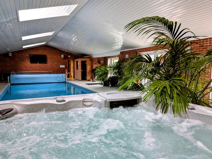 Villas (United Kingdom, --, --)