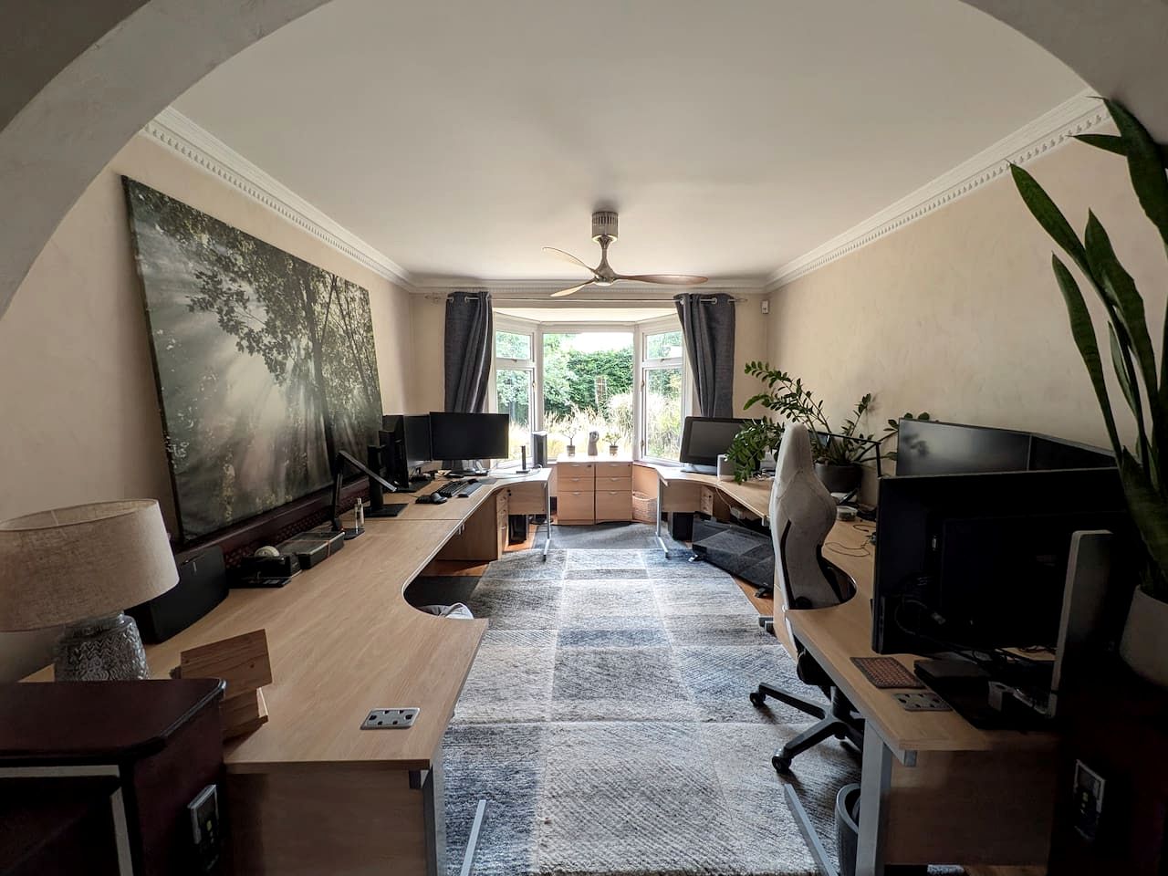 Luxurious Country Villa Retreat with Indoor Pool, Cinema & Spa Near Oxfordshire Countryside