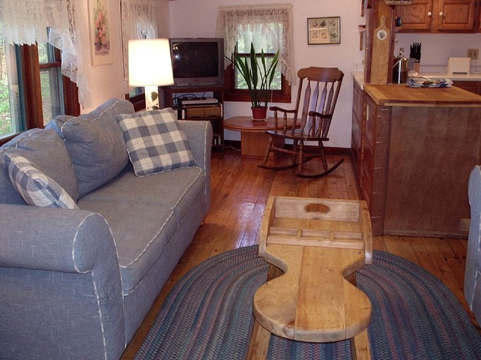 Cottages (Belchertown, Massachusetts, United States)