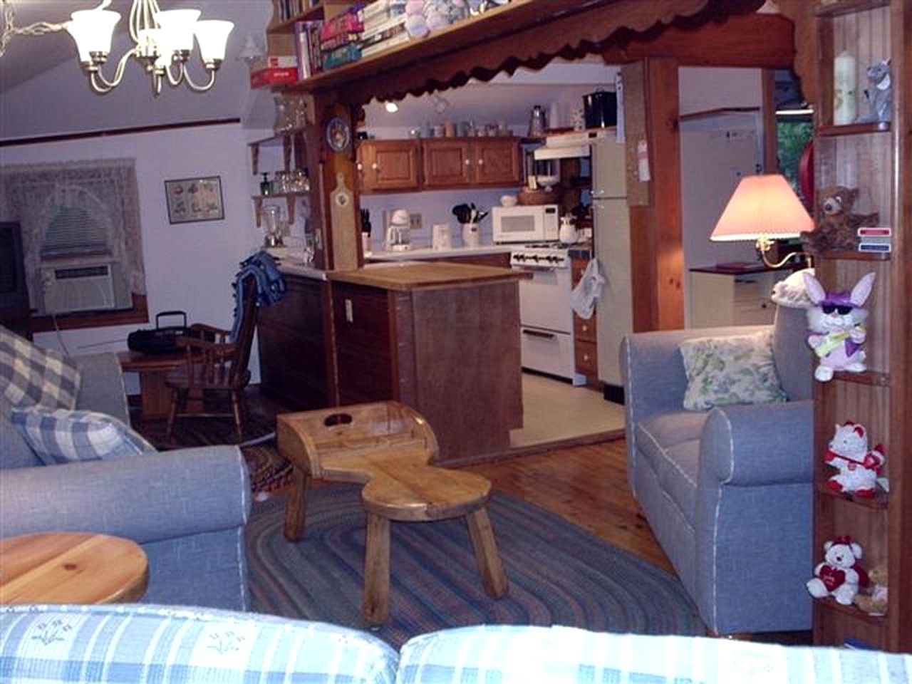 Large Vacation Rental on Arcadia Lake in Belchertown, Massachusetts