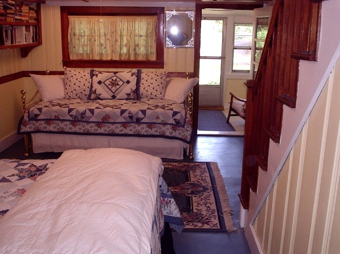 Cottages (Belchertown, Massachusetts, United States)