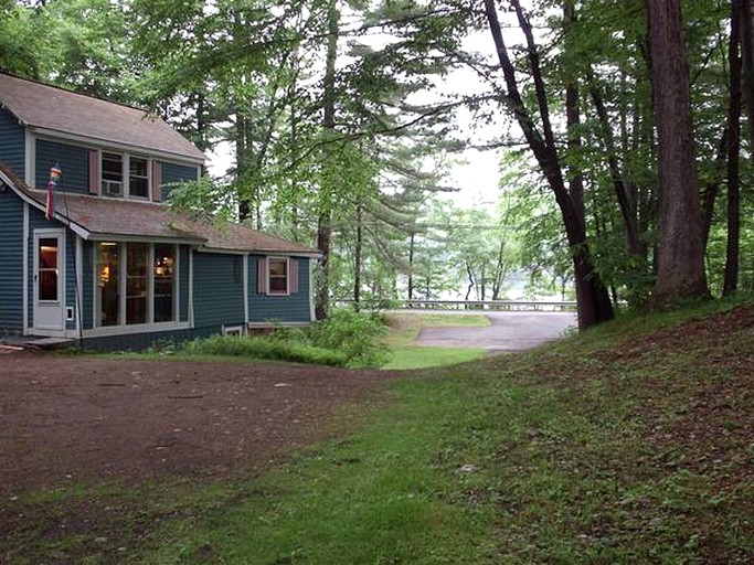 Cottages (Belchertown, Massachusetts, United States)